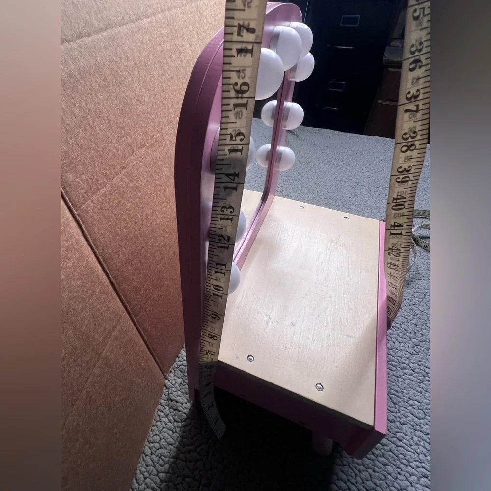 Table Top Makeup Stand For Little Girls With Working Lights And Accessories Pink